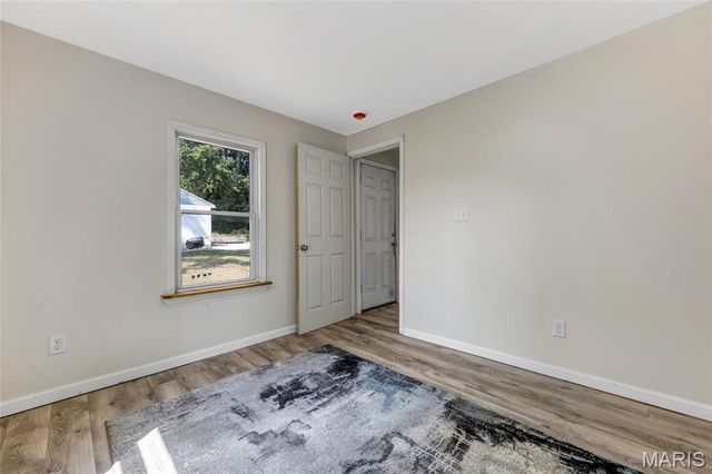 21 Shumate Avenue, Maryland Heights, MO 63043