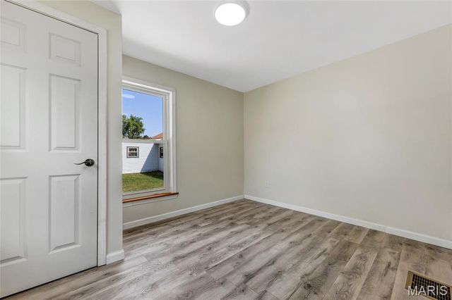 21 Shumate Avenue, Maryland Heights, MO 63043