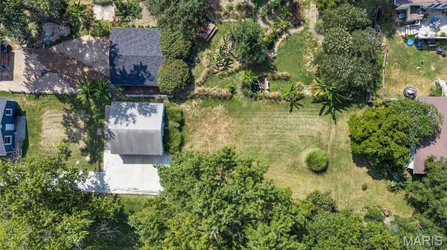 21 Shumate Avenue, Maryland Heights, MO 63043