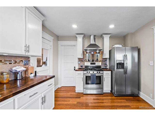 205 S 10th Ave, Brighton, CO 80601