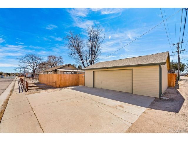 205 S 10th Ave, Brighton, CO 80601