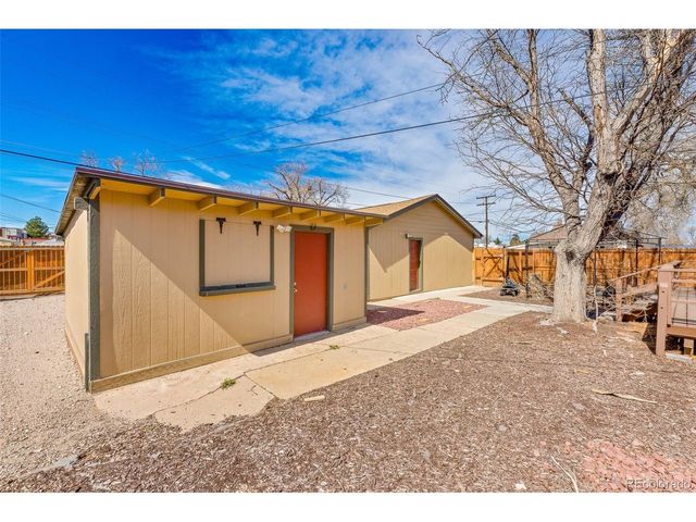205 S 10th Ave, Brighton, CO 80601