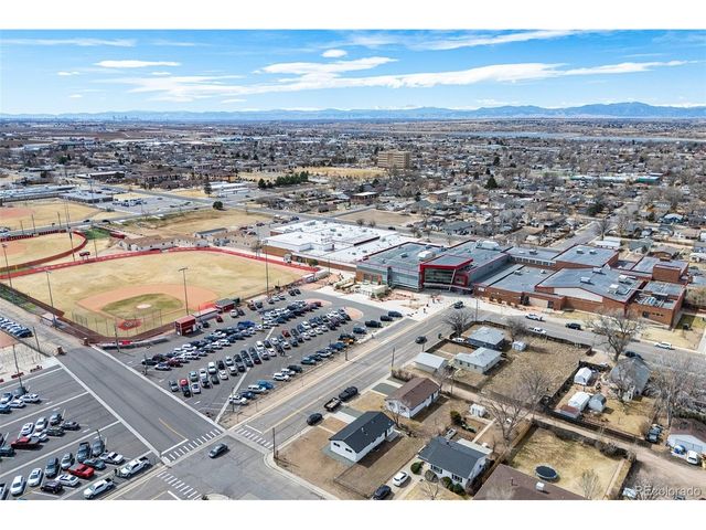 205 S 10th Ave, Brighton, CO 80601