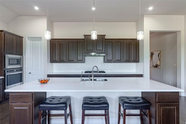 6800 Little Serenity CV, Jonestown, TX 78645