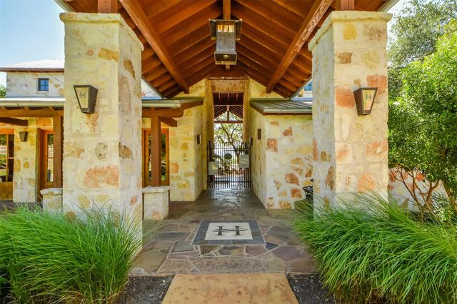 6800 Little Serenity CV, Jonestown, TX 78645