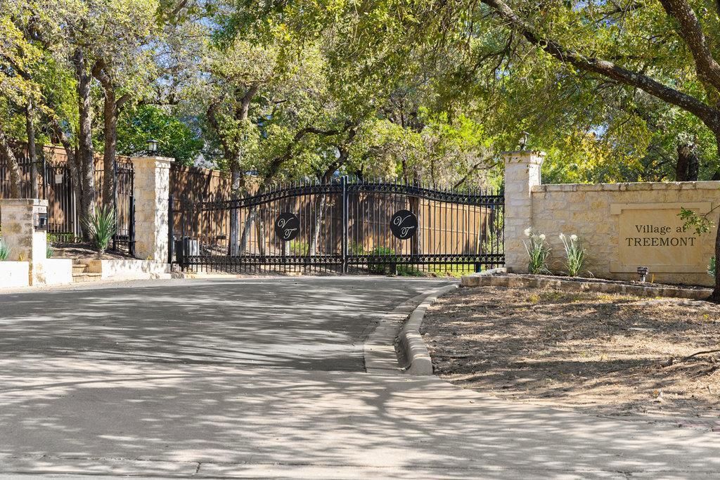 12 Treemont DR, Austin, TX 78746