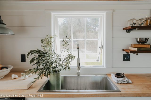 433 Rapp Road, Valatie, NY 12184