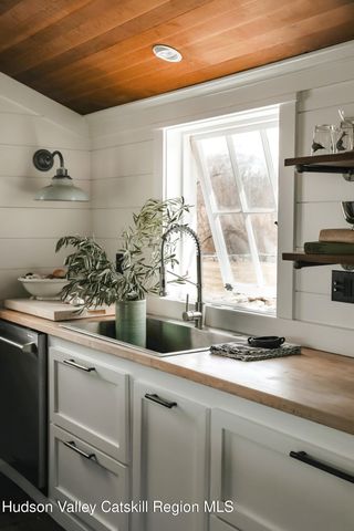 433 Rapp Road, Valatie, NY 12184