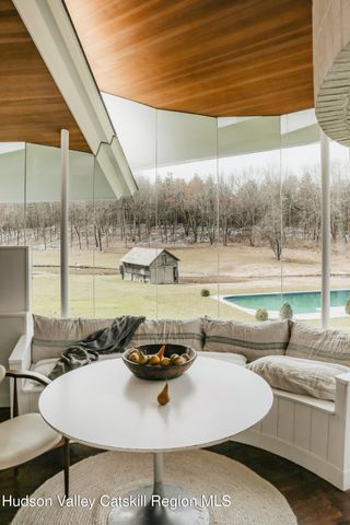 433 Rapp Road, Valatie, NY 12184