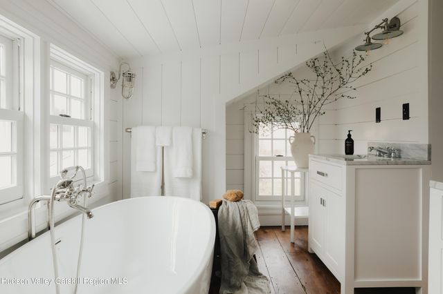 433 Rapp Road, Valatie, NY 12184