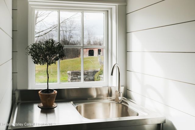 433 Rapp Road, Valatie, NY 12184