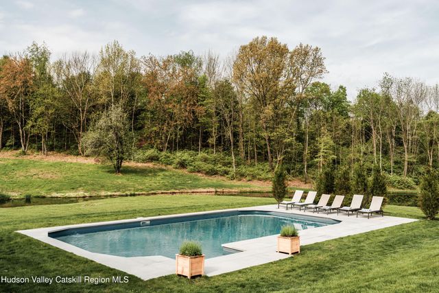 433 Rapp Road, Valatie, NY 12184