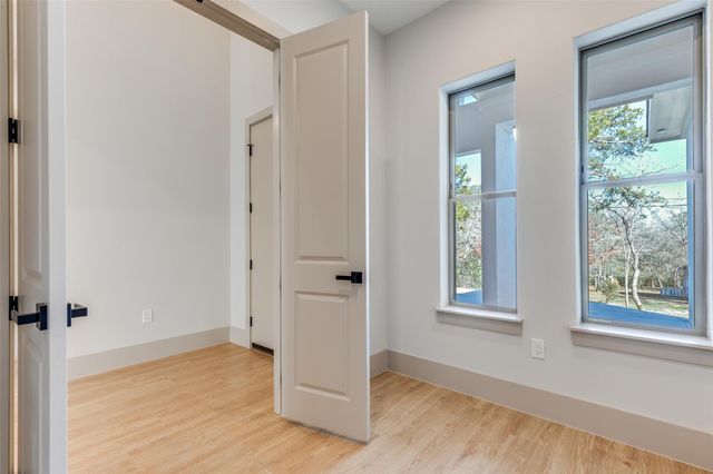 120 N Pohakea DR, Bastrop, TX 78602