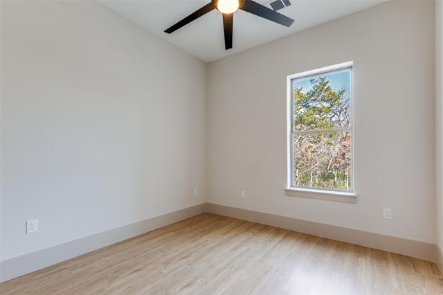 120 N Pohakea DR, Bastrop, TX 78602