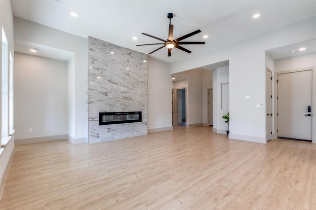 120 N Pohakea DR, Bastrop, TX 78602