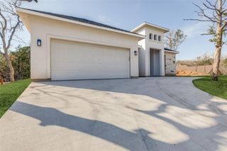 120 N Pohakea DR, Bastrop, TX 78602