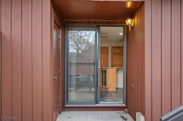 29 Bloomingdale Dr 1C, Hillsborough Twp., NJ 08844