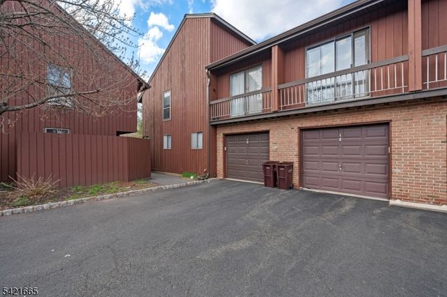29 Bloomingdale Dr 1C, Hillsborough Twp., NJ 08844