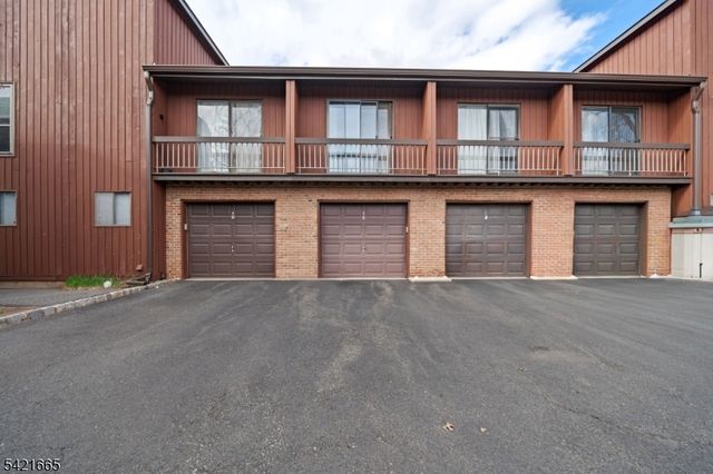 29 Bloomingdale Dr 1C, Hillsborough Twp., NJ 08844