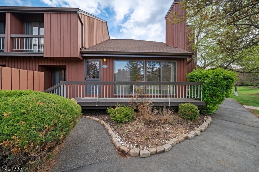 29 Bloomingdale Dr 1C, Hillsborough Twp., NJ 08844