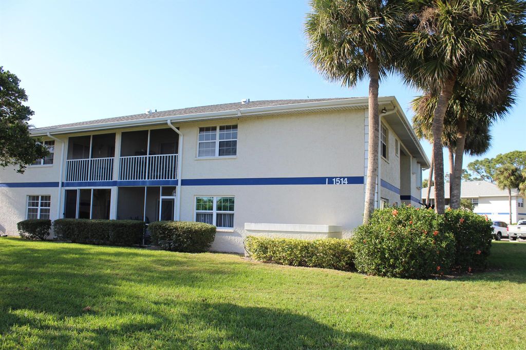 1514 SE Royal Green Circle I-104, Port St Lucie, FL 34952