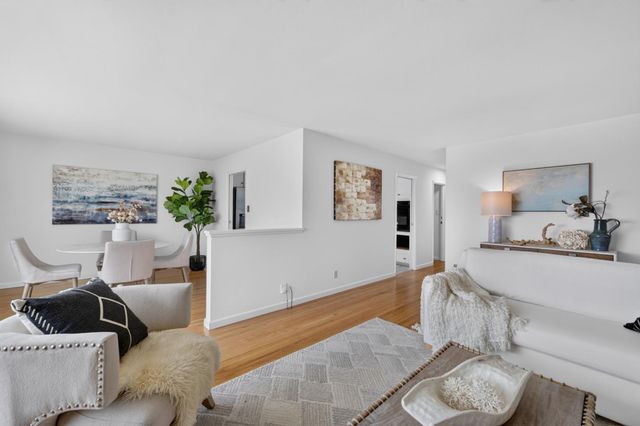 22 Alta Vista Way, Daly City, CA 94014