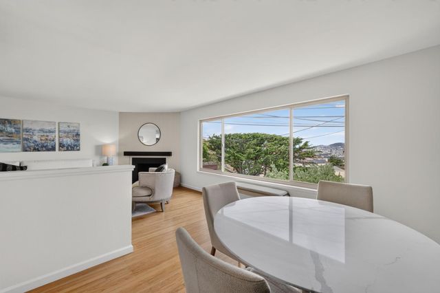 22 Alta Vista Way, Daly City, CA 94014
