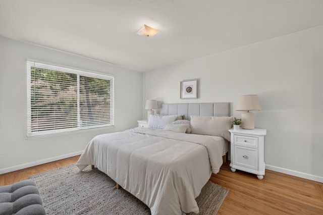 22 Alta Vista Way, Daly City, CA 94014
