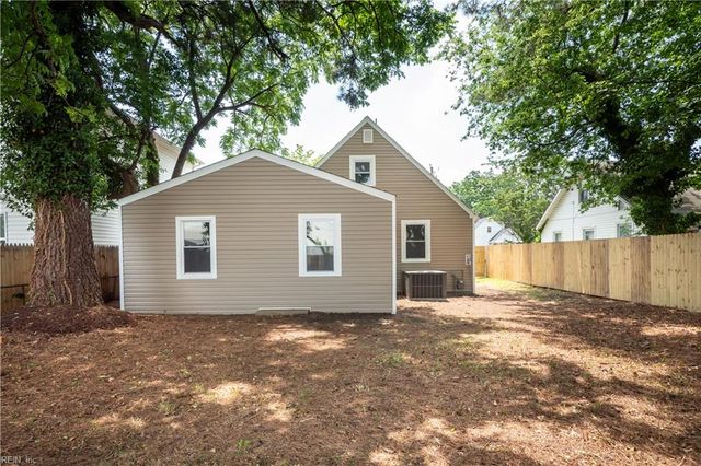 7534 Yorktown DR, Norfolk, VA 23505