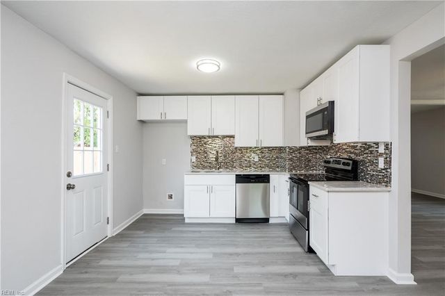 7534 Yorktown DR, Norfolk, VA 23505