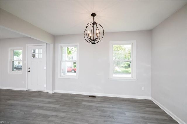 7534 Yorktown DR, Norfolk, VA 23505
