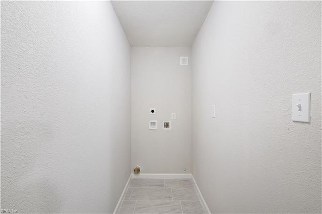 7534 Yorktown DR, Norfolk, VA 23505