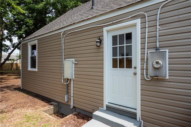 7534 Yorktown DR, Norfolk, VA 23505