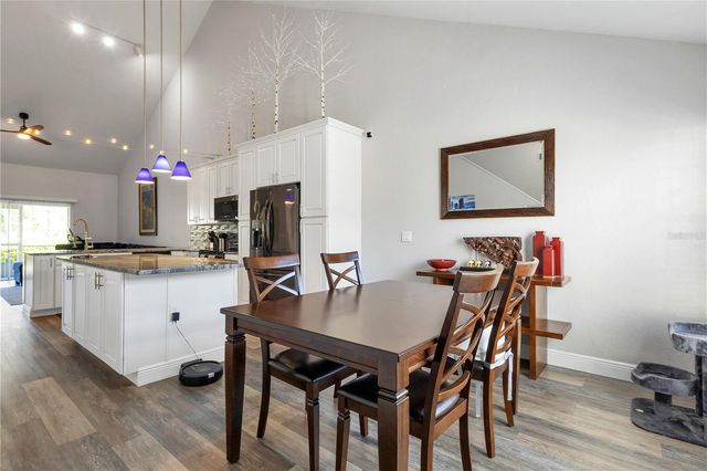 3482 KINGS ROAD 102, Palm Harbor, FL 34685