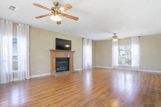 18911 Tall Oaks Ct, Baton Rouge, LA 70817