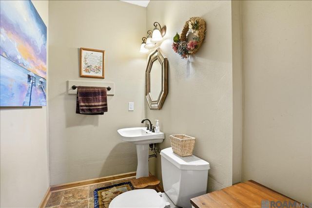 18911 Tall Oaks Ct, Baton Rouge, LA 70817