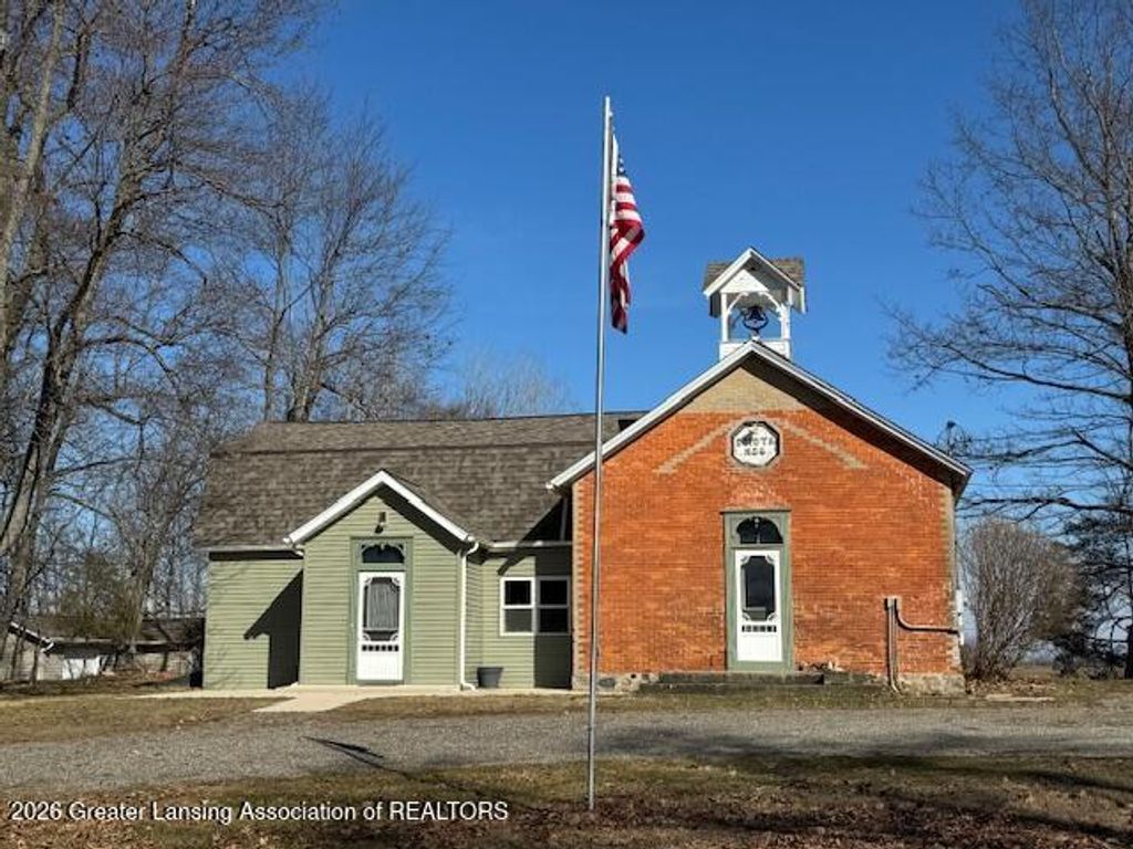 7430 Doyle Road, Laingsburg, MI 48848