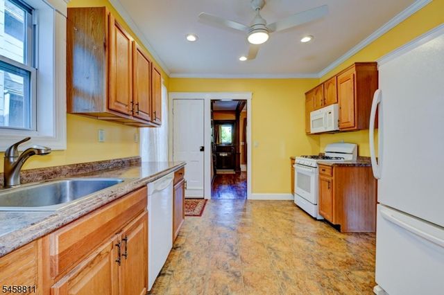 19 Eastern Ave, Somerville Boro, NJ 08876