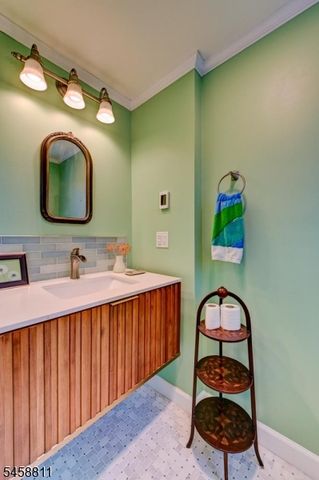 19 Eastern Ave, Somerville Boro, NJ 08876