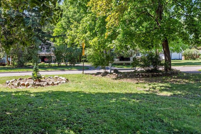 15240 9th Avenue N, Plymouth, MN 55447