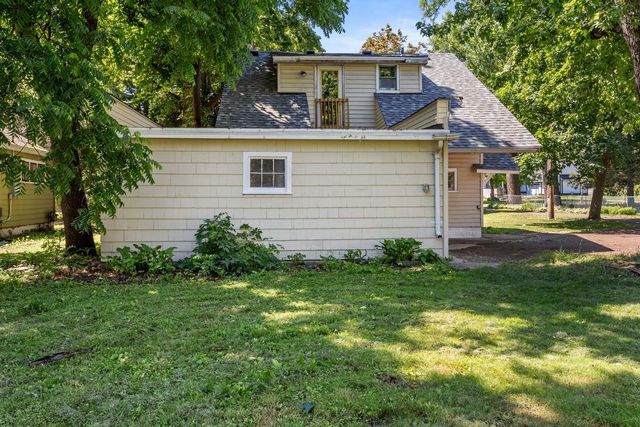 15240 9th Avenue N, Plymouth, MN 55447
