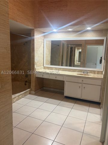 17919 NW 66th Ct, Hialeah, FL 33015