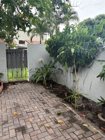 17919 NW 66th Ct, Hialeah, FL 33015