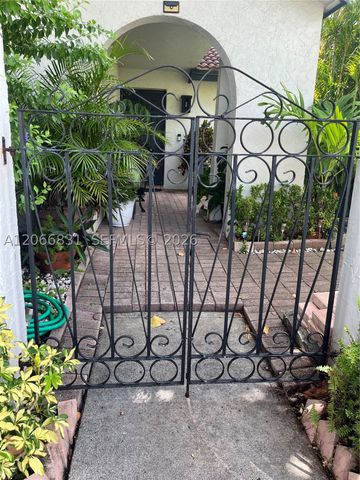 17919 NW 66th Ct, Hialeah, FL 33015