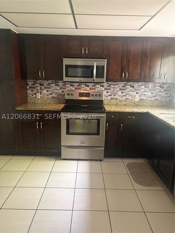 17919 NW 66th Ct, Hialeah, FL 33015