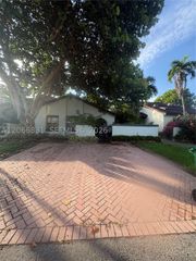 17919 NW 66th Ct, Hialeah, FL 33015
