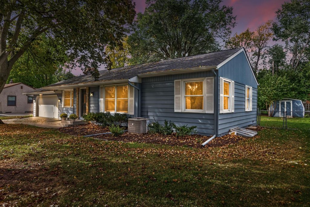 2937 Pascal Street, Roseville, MN 55113 — exterior
