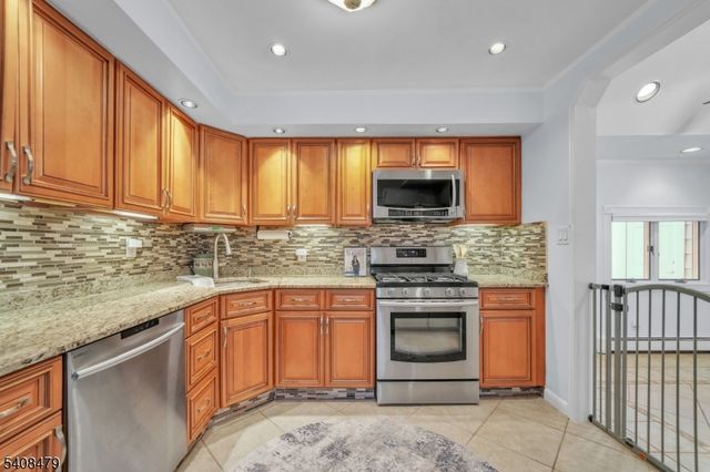 22 Woodlot Rd, Wayne Twp., NJ 07470