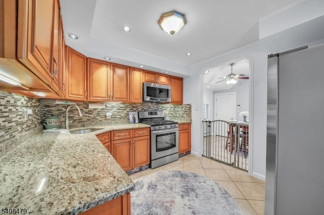 22 Woodlot Rd, Wayne Twp., NJ 07470