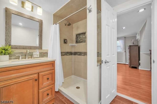 22 Woodlot Rd, Wayne Twp., NJ 07470